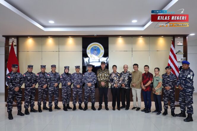 
Komandan Lanal Dumai Sambut Hangat Kunjungan Wakil Bupati Kepulauan Meranti
