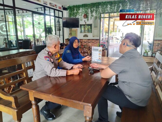 
Polsek Pulogadung Lakukan Cooling System di Aquinara, Perkuat Sinergitas dan Cegah Guantibmas