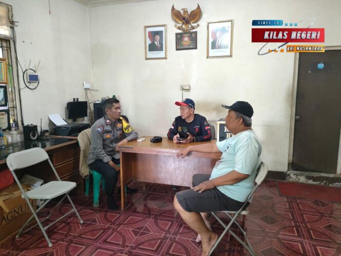 
Sambang Tokoh Masyarakat, Polsek Kramatjati Ajak Warga Cawang Waspada dan Jaga Kerukunan