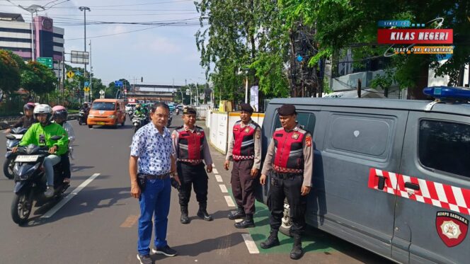 
Polsek Matraman Gencarkan Patroli Siang Hari, Sasar Titik Rawan dan Edukasi Warga