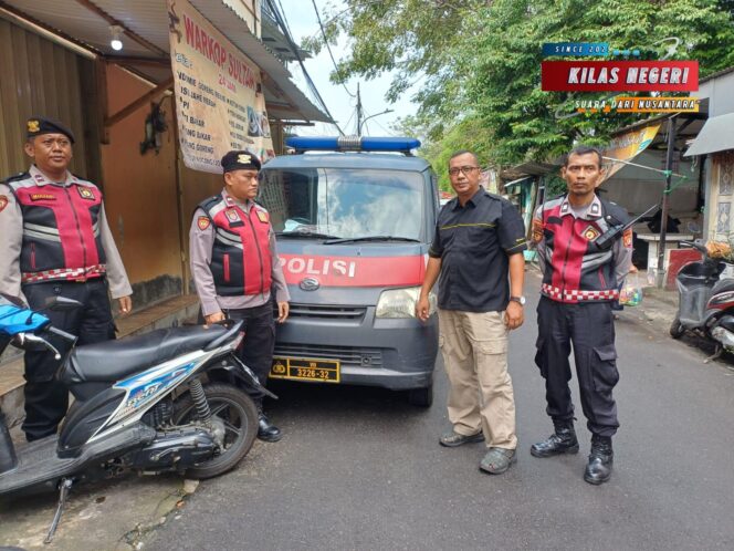 
Patroli Siang Polsek Matraman Jaga Kondusifitas Wilayah dan Antisipasi Kemacetan serta Tindak Kejahatan