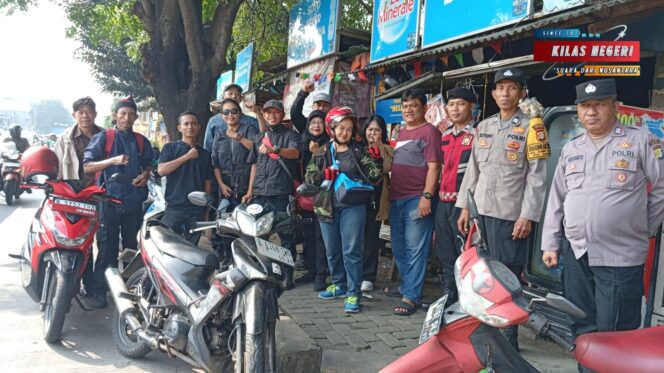 
Polsek Cakung Monitor Titik Kumpul Massa PDIP Kawal Sidang Hasto Kristiyanto