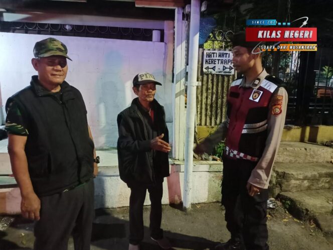 
Patroli Tengah Malam Polsek Matraman, Ciptakan Rasa Aman Lewat Dialog dan Kepedulian