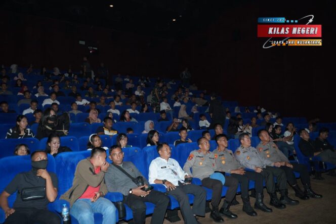 
Dandim 0502/JU Hadiri Nonton Bareng Film “Believe” Bersama Forkopimko dan Tokoh Masyarakat