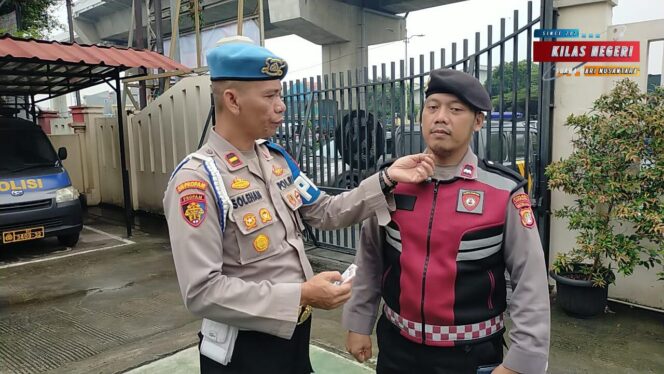
Propam Polres Metro Jaktim Gelar Gaktibplin di Polsek Cakung, Tak Ditemukan Pelanggaran Anggota