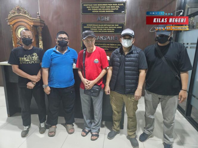 
Tim SIRI Kejaksaan Agung Berhasil Amankan DPO Agus Sudirman Perkara Pemalsuan Surat
