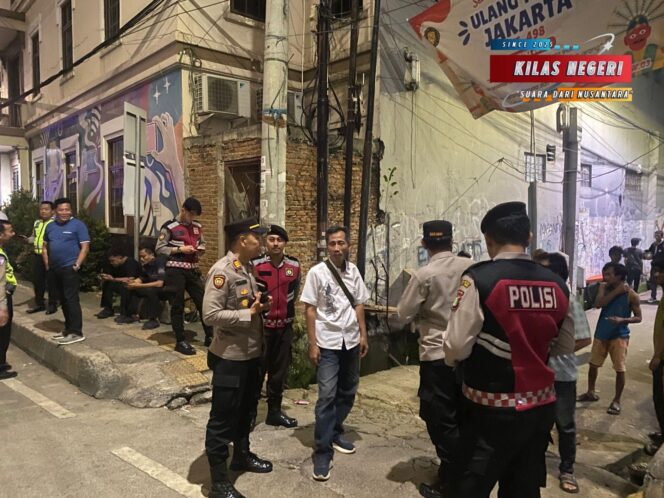 
Polres Metro Jakarta Timur Perketat Keamanan Malam Hari, Sasar Titik Rawan Tawuran