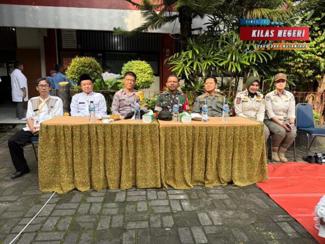 
Penutupan MPLS SDN 07 Cipinang Melayu Diwarnai Penyuluhan Kamtibmas oleh Tiga Pilar