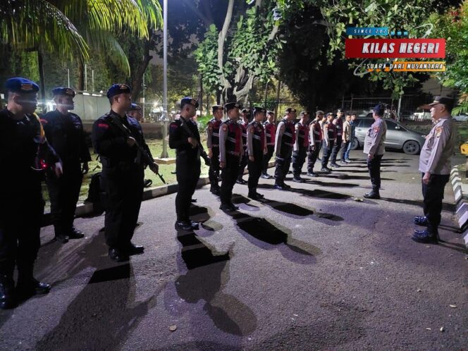 
Kapolsek Makasar Pimpin Apel Pengamanan Kedatangan Ibu Wakil Presiden RI di Lanud Halim PK