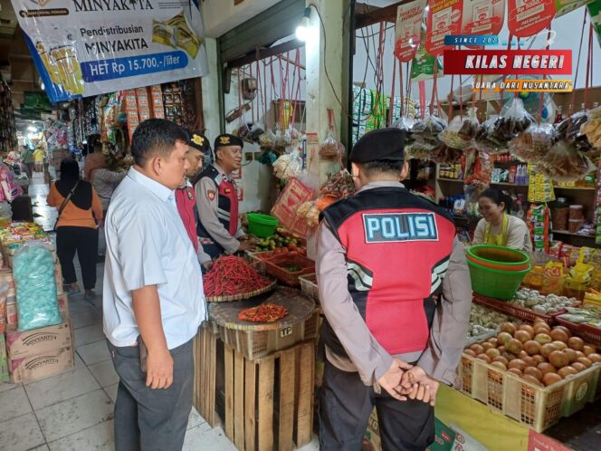 
Polsek Matraman Lakukan Pemantauan Harga dan Ketersediaan Sembako di Pasar Palmeriam