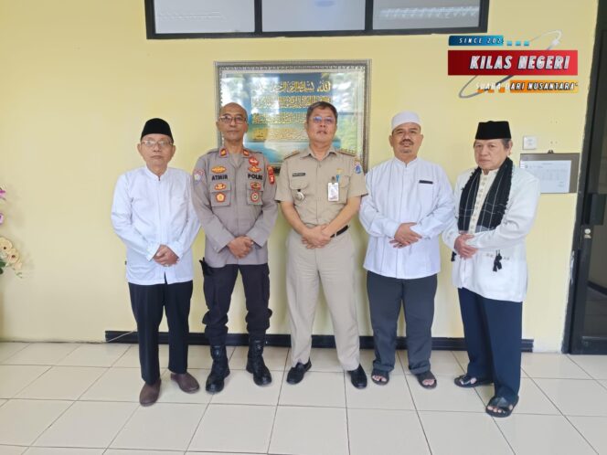 
Polsek Matraman Gencarkan Sambang Dialogis dengan Camat dan Tokoh Agama, Wujudkan Matraman Aman dan Rukun