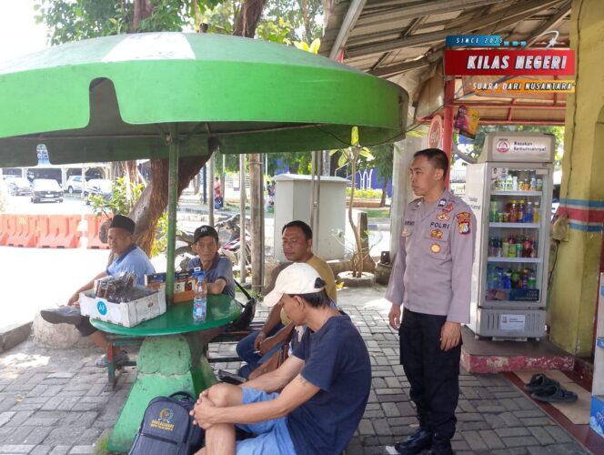 
Polsubsektor Terbus Rambutan Intensifkan Patroli Jalan Kaki dan Imbauan Kamtibmas kepada Penumpang