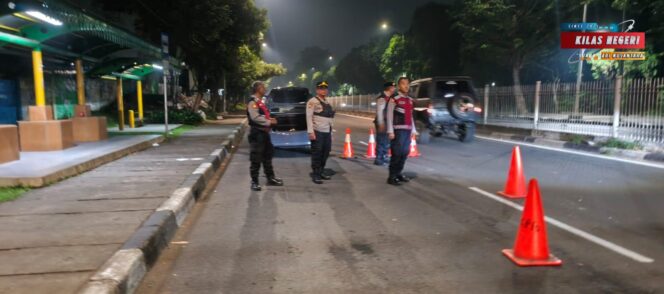 
Polsek Cipayung Gelar Patroli Malam Antisipasi Guankamtibmas dan Tawuran Remaja