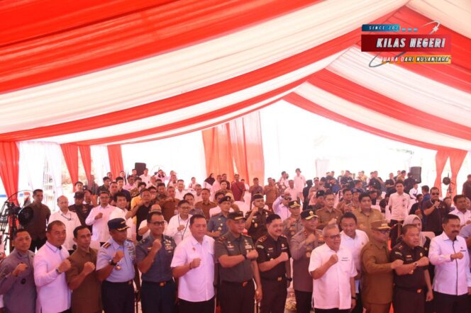 
Danlanal Bintan Hadiri Lounching dan Press Conference Stockpile Bijih Bauksit di Provinsi Kepri