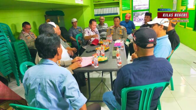 
Kapolsek Cakung Sambangi Warga Jatinegara, Ajak Bersama Cegah Tawuran