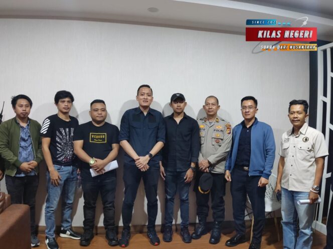 
Polsek Pulogadung Amankan Aksi Damai AMPUH Sultra di Kantor Dirjen Bea Cukai