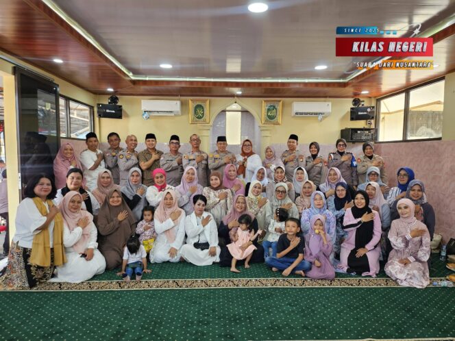 
Polsek Cipayung Gelar Syukuran Renovasi Mushola As-Salam