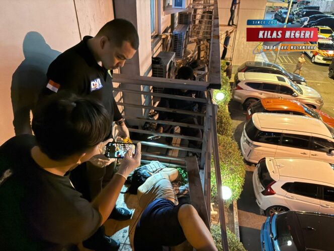 
Wanita Tewas Terjatuh dari Lantai 8 Apartemen Callia, Diduga Akibat Cekcok dengan Pacar