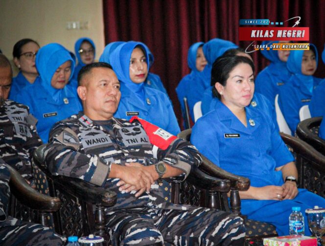 
Danlantamal IX Ambon Didampingi Ketua Korcab IX DJA III Ikuti Pengarahan Pembina dan Ketua Daerah Jalasenastri Armada III