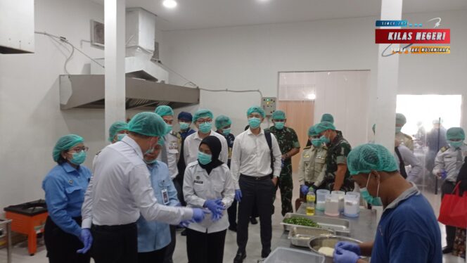 
Dandim 0502/JU Pimpin Pengamanan VVIP Kunjungan Menhan Singapura ke Wilayah Koja