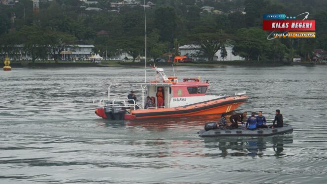 
Latih Kesiapsiagaan dan Response Time, Lantamal IX Ambon Laksanakan Latihan SAR Laut Siap Hadapi Situasi Darurat Berkolaborasi Dengan Instansi Terkait