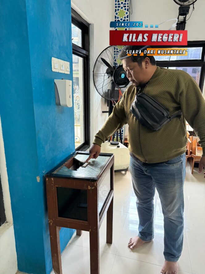 
Kotak Amal Mushola Al-Barkah di Cakung Dibobol Maling, Aksi Terekam CCTV dan Viral di Medsos