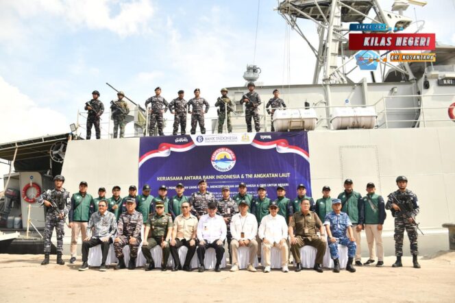 
TNI AL Bersama Bank Indonesia Gelar Ekspedisi Rupiah Berdaulat di Perairan Provinsi Kalimantan Selatan