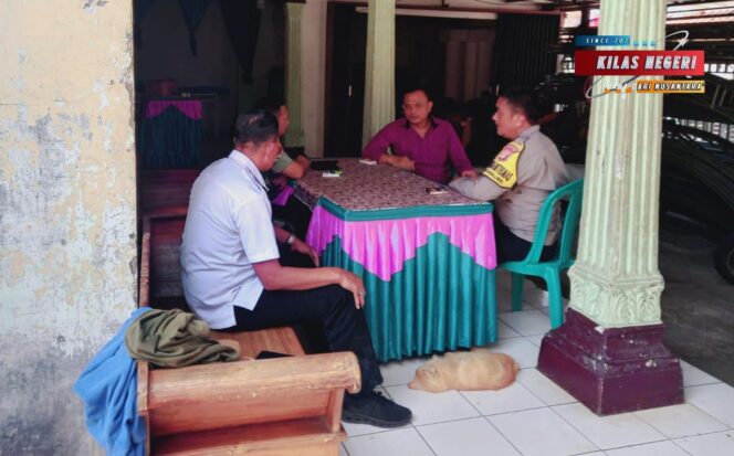 
3.127 Porsi Makanan Bergizi Dibagikan untuk Pelajar, Polsek Cakung Lakukan Monitoring di Sekolah-sekolah