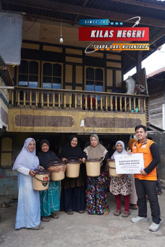PLN Indonesia Power UBP Kamojang bersama Rumah Zakat Salurkan Bantuan untuk Korban Banjir di Bantaeng