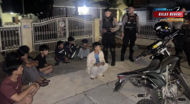 Tim Patroli Presisi Polres Metro Jaktim Amankan Sekelompok Pemuda Bersenjata Tajam di Duren Sawit