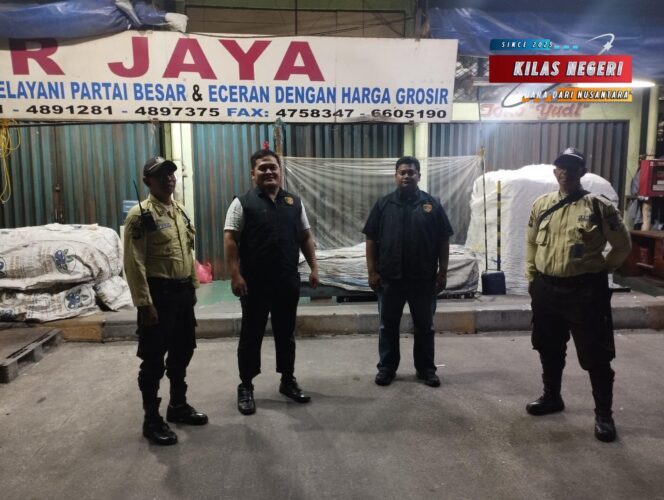 
Polres Metro Jakarta Timur Pastikan Ketersediaan Beras Aman dan Bebas Beras Oplosan di Pasar Induk Cipinang