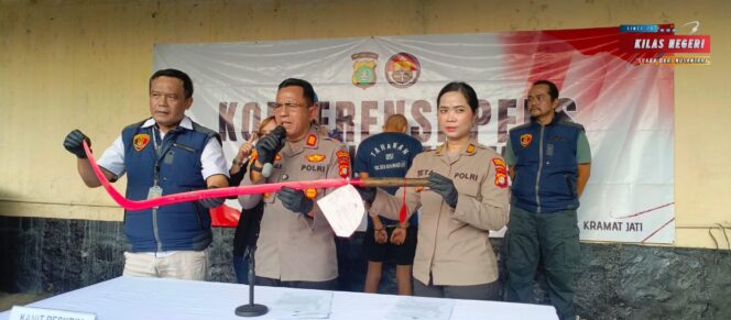 
Pelaku Inisial MA 22 Tahun Malah Terciduk Bawa Senjata Tajam Yang Awalnya Berniat Untuk Tawuran