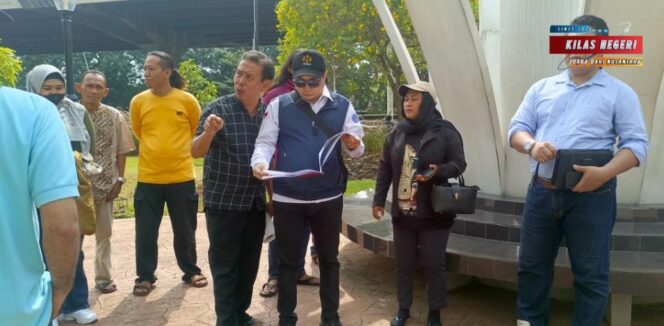 
Ahli Waris Daam Bin Nasairin dan Kuasa Hukum dari Kantor Advokat Alian Safri, S.H & Partners, Gugat Bina Marga serta Dinas Pertamanan dan Hutan Kota Pemprov DKI Jakarta Untuk Bayar Ganti Rugi