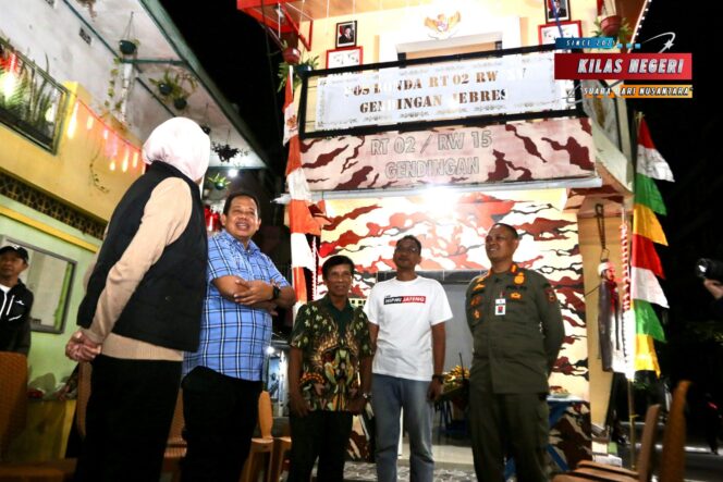 Irjen Kemendagri Monitor Langsung Pelaksanaan Siskamling di Surakarta