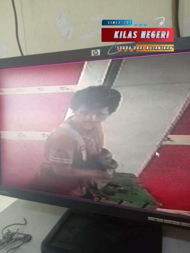 
Kotak Amal Dirusak, Uang Umat Raib: Polsek Cakung Bergerak Cepat Usut Pencurian di Masjid Jami Al-Ikhlas