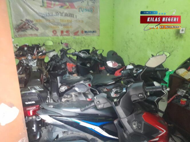 Polisi Ungkap Lokasi Penampungan Motor Curian di Utan Kayu Selatan, Puluhan Barang Bukti Diamankan