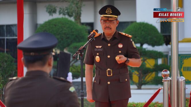 
Semangat Pancasila Jadi Landasan Penegakan Hukum, Kajati Kepri Pimpin Upacara Hari Kesaktian Pancasila 2025