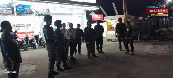 
Patroli Tiga Pilar Antisipasi Keamanan di Poskamling Desa Jaya Sakti