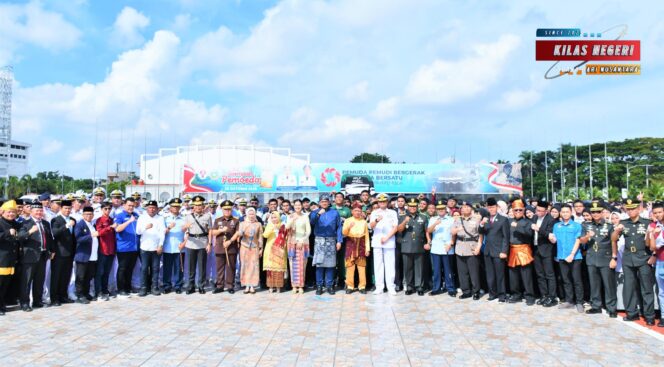 
Dukung Peran Pemuda Wujudkan Persatuan Bangsa, Komandan Kodaeral I Hadiri Upacara Peringatan Hari Sumpah Pemuda