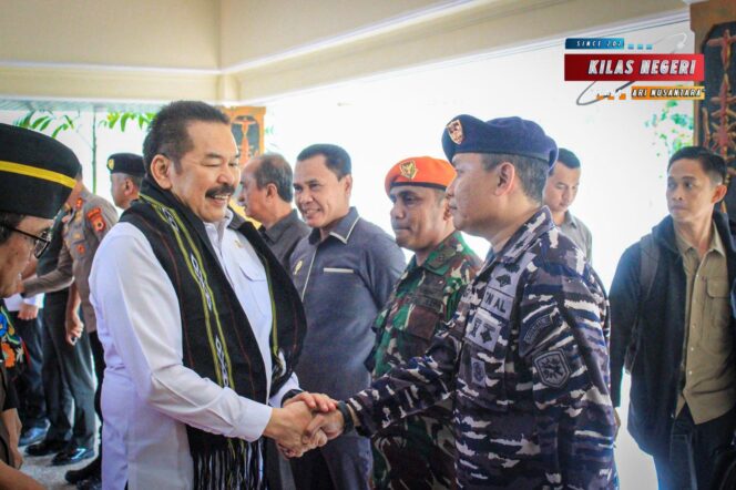 
Dankodaeral IX Ambon Ikuti Penyambutan Kunjungan Kerja Jaksa Agung RI di Maluku