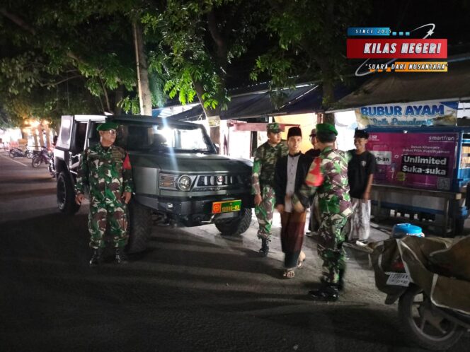 
Babinsa Koramil 11/Pasar Kemis Gelar Patroli Malam Pastikan Wilayah Aman dan Kondusif