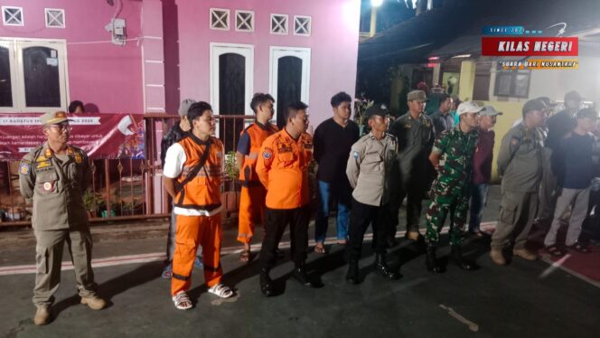 
Apel Cipkon di Kelurahan Halim PK, Polsek Makasar Ajak Warga Dukung Program Asta Cita dan Jaga Lingkungan Kondusif