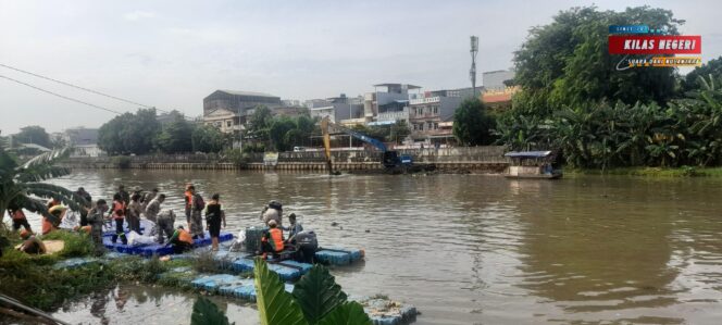 
Kodim 0502/Jakarta Utara Laksanakan Karya Bakti TNI Serentak dalam Rangka HUT ke-76 Kodam Jaya