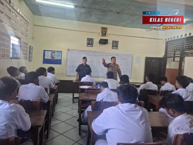 
Polisi Hadir di Sekolah: Upaya Menjaga Anak Bangsa dari Tawuran, Bullying, dan Bahaya Pergaulan Bebas