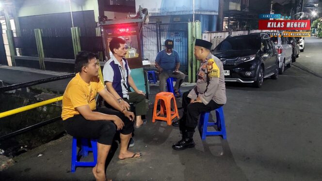 
Polisi Hadir di Tengah Warga: Bhabinkamtibmas Makasar Ajak Masyarakat Bersama Cegah Tawuran dan Jaga Keamanan Lingkungan