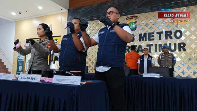 
Satres Narkoba Polres Jakarta Timur Berhasil Bekuk Pengedar Narkotika Jenis Ekstasi dan Sabu