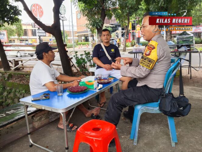 
Polisi Hadir Menyejukkan Warga, Dialog Kamtibmas Perkuat Harmoni di Cipayung