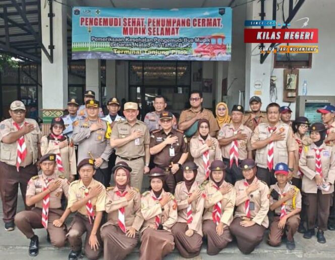 
Hadiri Operasi Lilin Jaya, Kajari Jakut Syahrul : Nataru Terjaga, Kondusif dan Aman