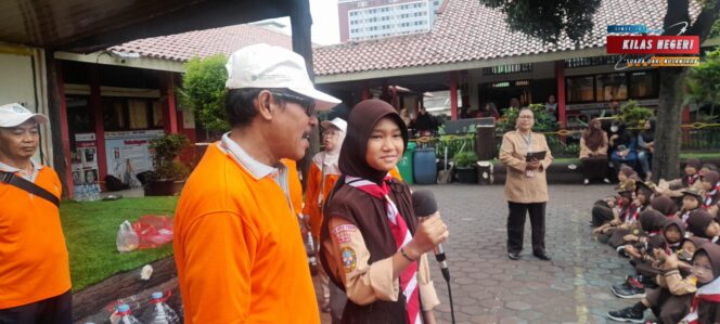 
Sekolah Dasar Negeri 06 Pulogebang dan BKM Jadikan Sampah Jadi Produk Bernilai