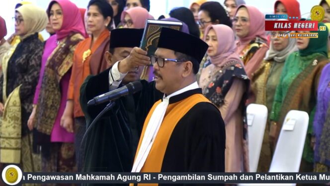 
Prof. Yanto Dilantik sebagai Ketua Muda Pengawasan Mahkamah Agung